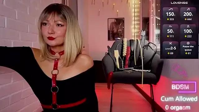 Check-out your craziest wishes with our pick of gaming cams models, featuring big knockers, round tails and tight twats.