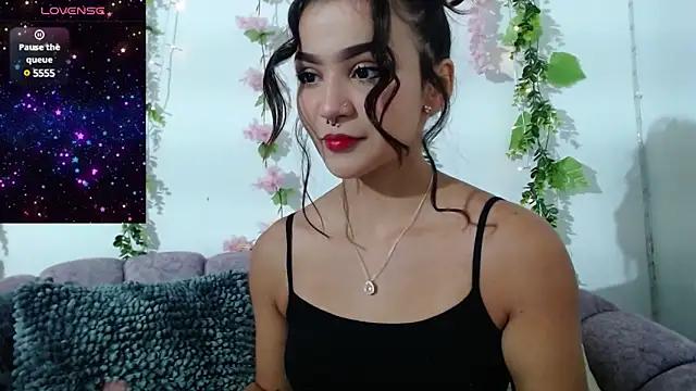 Check-out your craziest wishes with our pick of gaming cams models, featuring big knockers, round tails and tight twats.