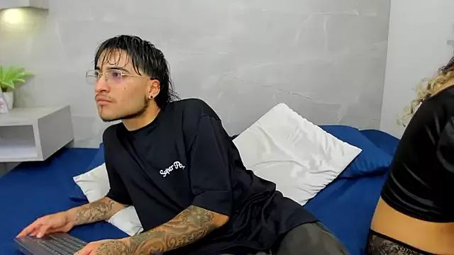 Sara__Smitth from StripChat is Freechat