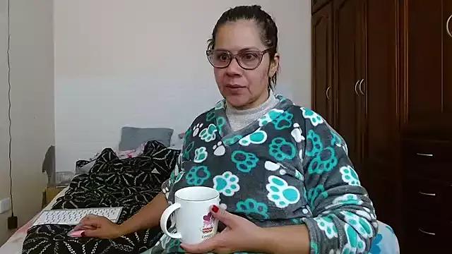 Sara_Brandon from StripChat is Freechat