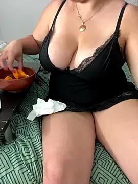 sara_laimaroc from StripChat is Freechat