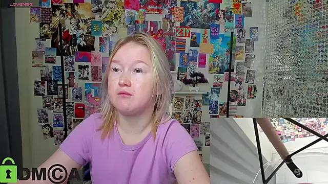 Check-out your craziest wishes with our pick of gaming cams models, featuring big knockers, round tails and tight twats.