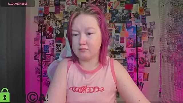 Check-out your craziest wishes with our pick of gaming cams models, featuring big knockers, round tails and tight twats.
