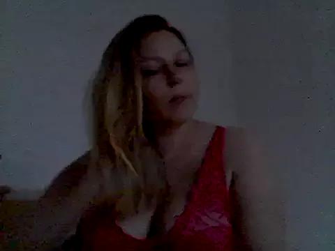 Sarah-love2006 from StripChat is Freechat