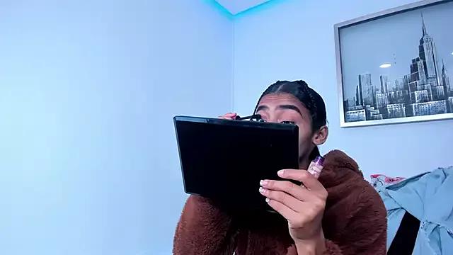 Check-out your craziest wishes with our pick of gaming cams models, featuring big knockers, round tails and tight twats.