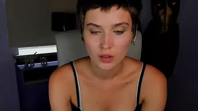 Check-out your craziest wishes with our pick of gaming cams models, featuring big knockers, round tails and tight twats.