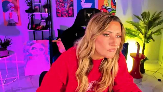 Check-out your craziest wishes with our pick of gaming cams models, featuring big knockers, round tails and tight twats.