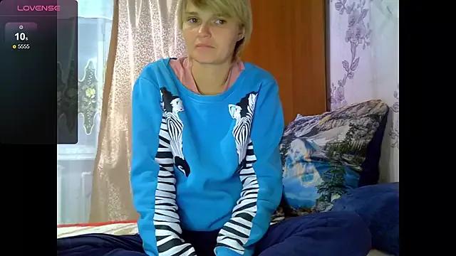 SaraSnow_ from StripChat is Freechat