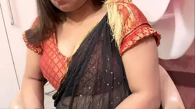 sareeQueen from StripChat is Freechat