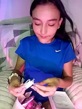 saris_kitty807 from StripChat is Freechat