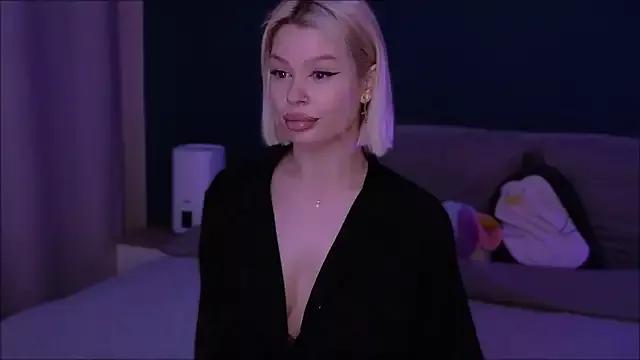 Sasha_Mason from StripChat is Freechat