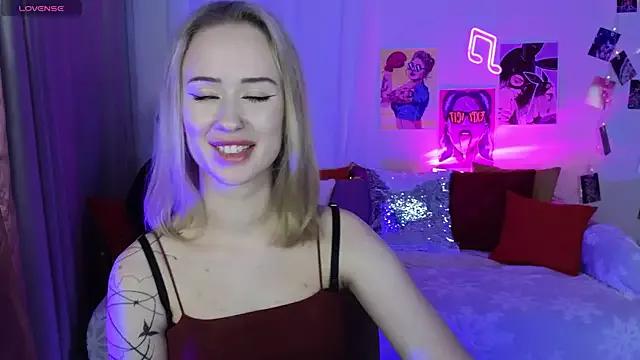 Check-out your craziest wishes with our pick of gaming cams models, featuring big knockers, round tails and tight twats.