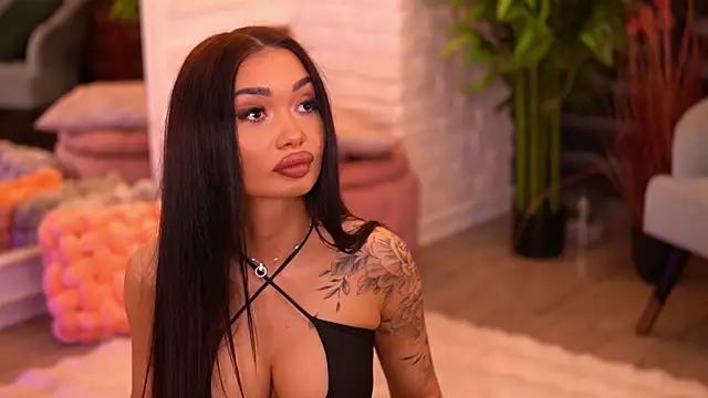 Check-out your craziest wishes with our pick of gaming cams models, featuring big knockers, round tails and tight twats.