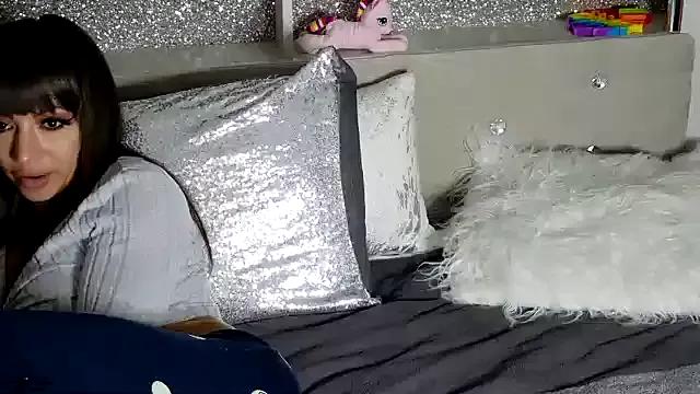 Check-out your craziest wishes with our pick of gaming cams models, featuring big knockers, round tails and tight twats.