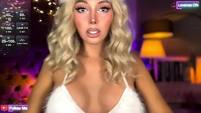 Check-out your craziest wishes with our pick of gaming cams models, featuring big knockers, round tails and tight twats.