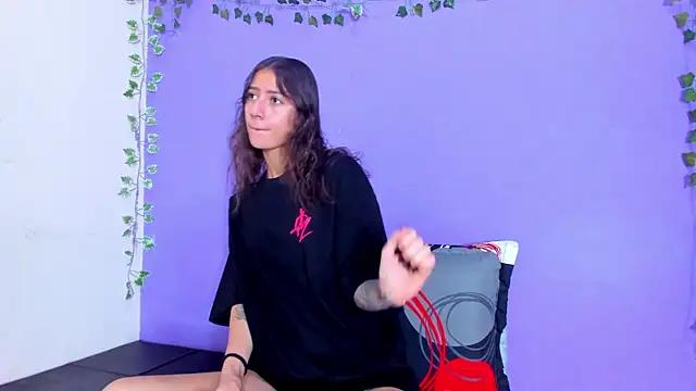 scarlet-jonesx from StripChat is Freechat