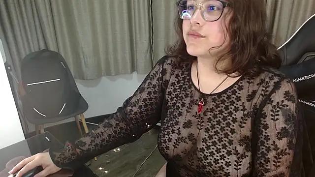 Scarleth__Ass from StripChat is Freechat