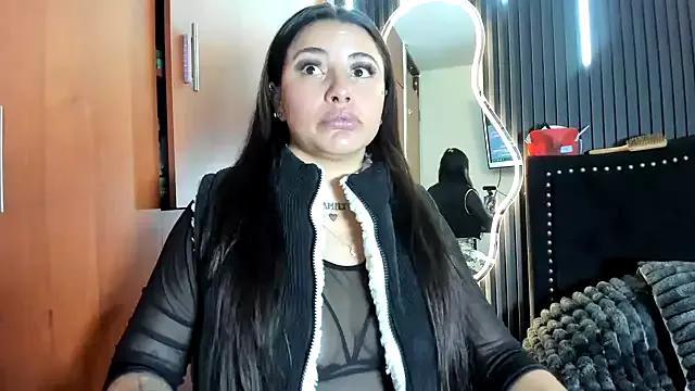 scarletr_red from StripChat is Freechat
