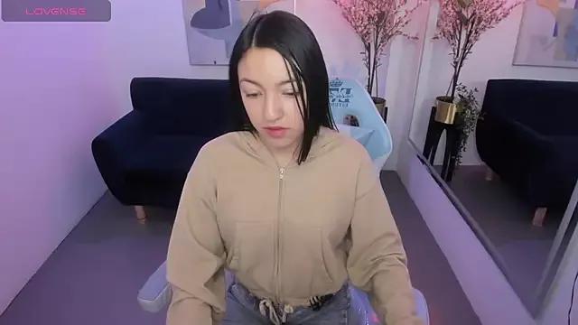 Scarlett_lou from StripChat is Freechat
