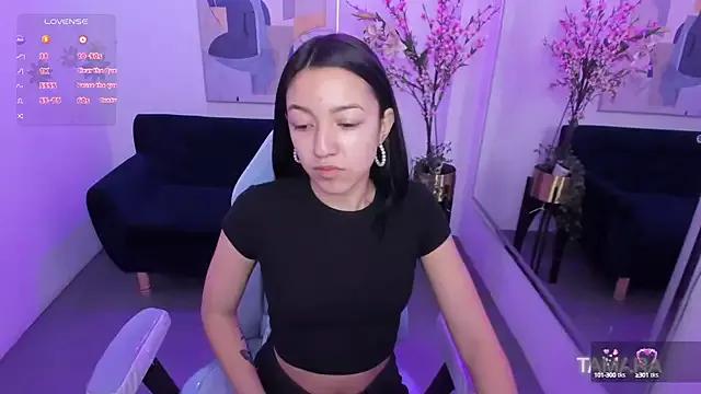 Scarlett_lou from StripChat is Freechat