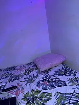 ScarletVyxen from StripChat is Freechat