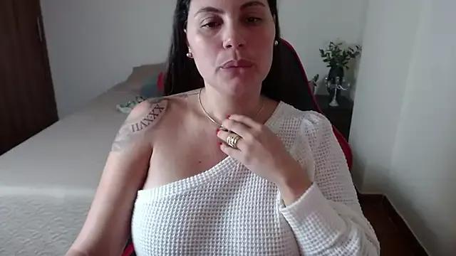 Secret_Bella from StripChat is Freechat