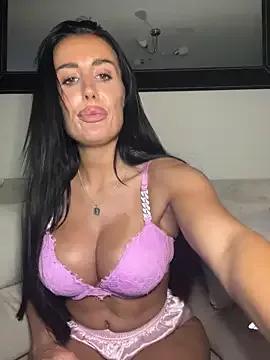 Check-out your craziest wishes with our pick of gaming cams models, featuring big knockers, round tails and tight twats.