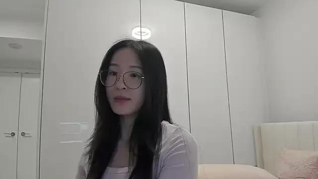 secretgirlfriendxo from StripChat is Freechat