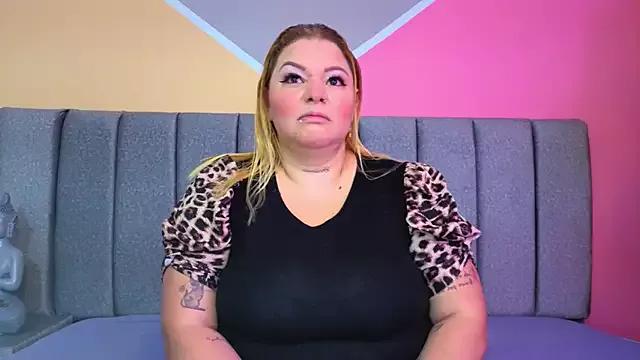 Check-out your craziest wishes with our pick of gaming cams models, featuring big knockers, round tails and tight twats.