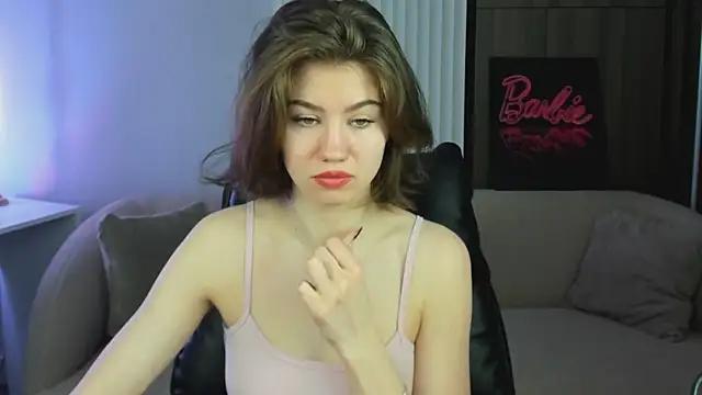Check-out your craziest wishes with our pick of gaming cams models, featuring big knockers, round tails and tight twats.