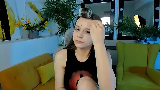 SelenaDearden from StripChat is Freechat