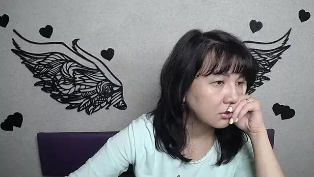 SelenaFly from StripChat is Freechat