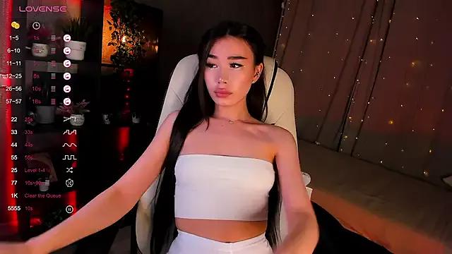 Check-out your craziest wishes with our pick of gaming cams models, featuring big knockers, round tails and tight twats.