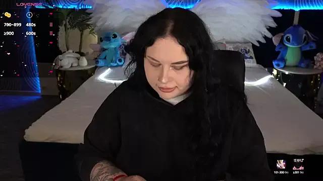 SerahMirabeli from StripChat is Freechat