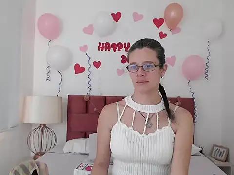 Check-out your craziest wishes with our pick of gaming cams models, featuring big knockers, round tails and tight twats.