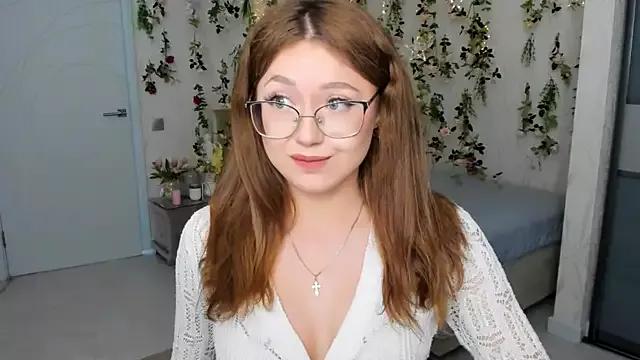 SereneFlame from StripChat is Freechat