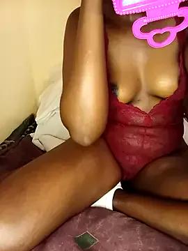 sexxylucia from StripChat is Freechat