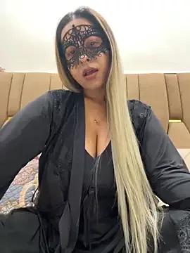 Sexy-amyy from StripChat is Freechat