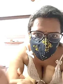 sexy_aaru from StripChat is Freechat
