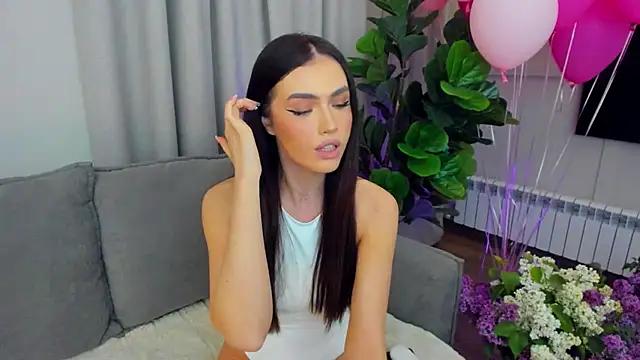 Check-out your craziest wishes with our pick of gaming cams models, featuring big knockers, round tails and tight twats.