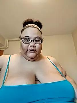 SexyBBW10790 from StripChat is Freechat