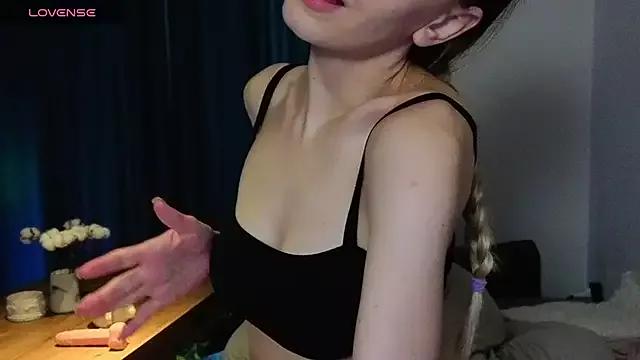 Check-out your craziest wishes with our pick of gaming cams models, featuring big knockers, round tails and tight twats.