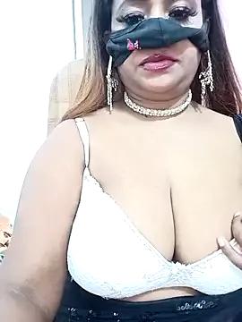 Sexyhotyrani from StripChat is Freechat