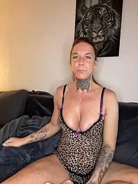 Check-out your craziest wishes with our pick of gaming cams models, featuring big knockers, round tails and tight twats.