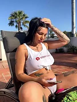 Check-out your craziest wishes with our pick of gaming cams models, featuring big knockers, round tails and tight twats.