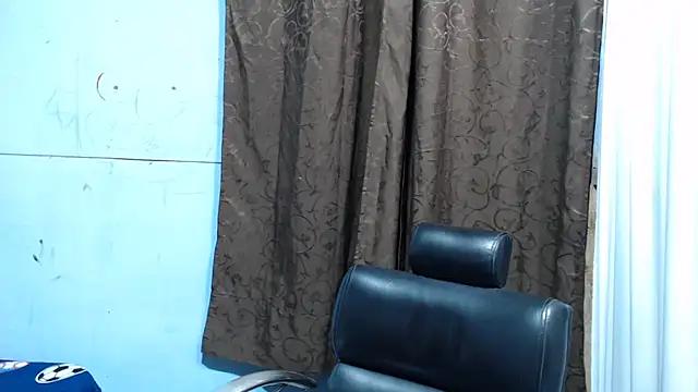 shairaStarr from StripChat is Freechat