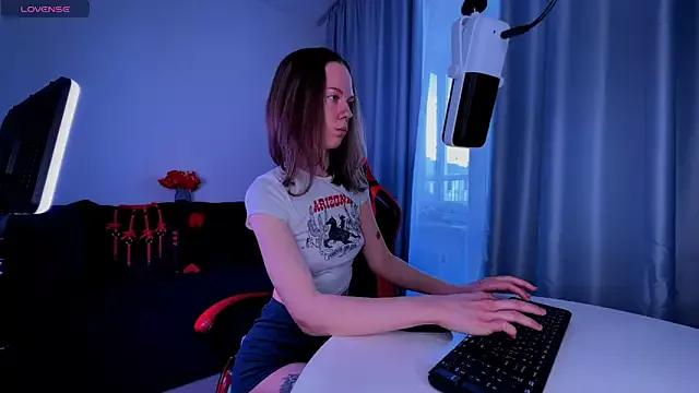 SharkyBaby from StripChat is Freechat