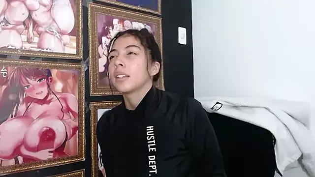SharlinLove_ from StripChat is Freechat
