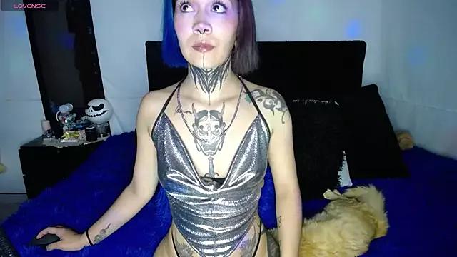 Check-out your craziest wishes with our pick of gaming cams models, featuring big knockers, round tails and tight twats.