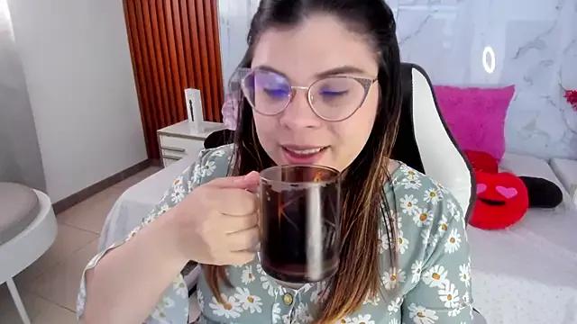 shasha_bloom from StripChat is Freechat